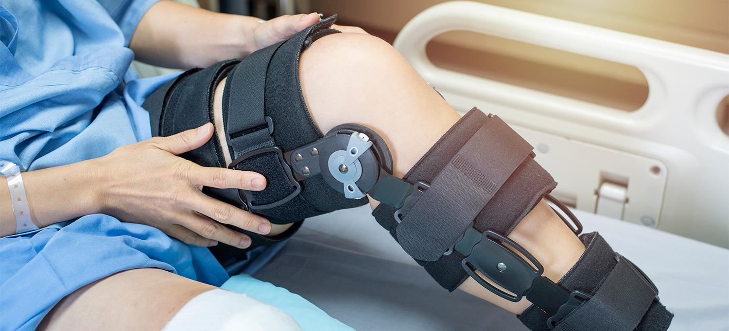 Anterior Knee Pain Treatment Doctor in Pune, India