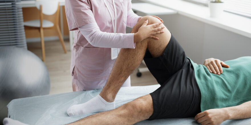 The Ultimate Guide to Choosing a Joint Replacement Doctor in Pune