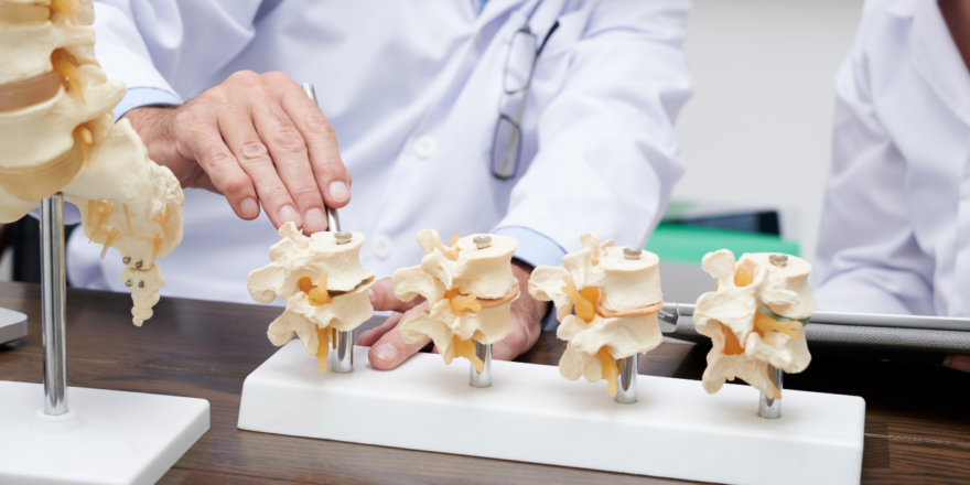 best joint replacement surgeon in pune